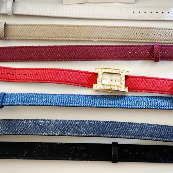 P.O.V. WATCH WITH COLORED REPLACEMENT BANDS - Picture 9 of 9